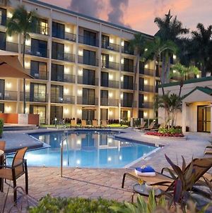 Courtyard Fort Lauderdale East/Lauderdale-By-The-Sea Exterior photo