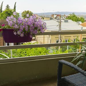 Hotel 4Bd Appartaments With Cozy Garden Tbilisi Exterior photo