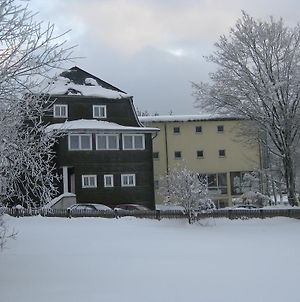 Hotel Haus Oberland Masserberg Exterior photo