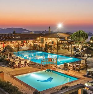 Spiros-Soula Family Hotel & Apartments Agia Pelagia  Exterior photo