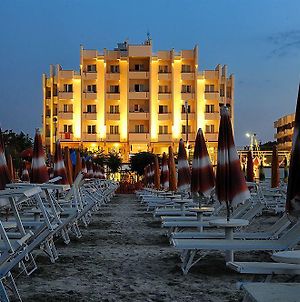 Hotel Life Rimini Exterior photo