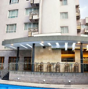 Zehneria Suites Hotel Nairobi Exterior photo