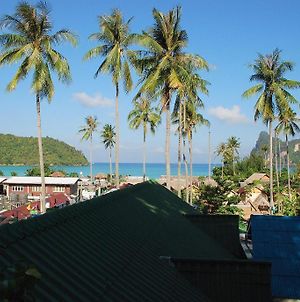 October Hostel Ko Phi Phi Exterior photo