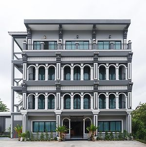 Hotel The Besavana Phuket Exterior photo