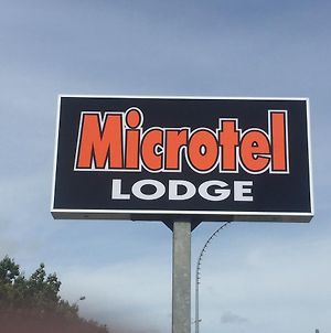 Microtel Lodge Hamilton Exterior photo