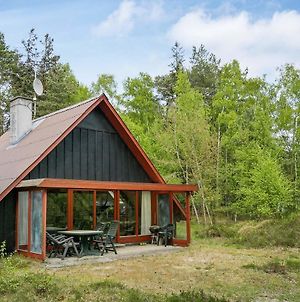Cozy Holiday Home In Nexo With Sea Nearby Spidsegård Exterior photo