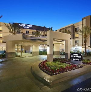 Hotel Courtyard Long Beach Airport Exterior photo