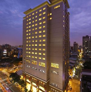 The Lees Hotel Kaohsiung Exterior photo