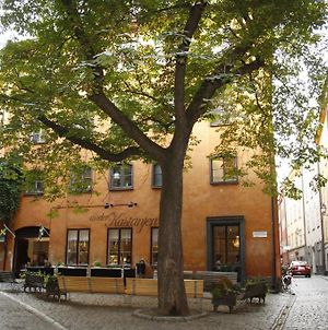 Castanea Old Town Hostel Stockholm Exterior photo