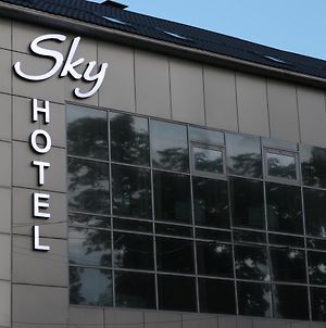 Sky Hotel Dnipro Exterior photo