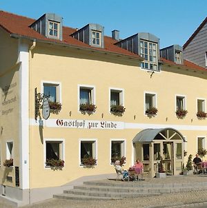Hotel-Gasthof Zur Linde Neukirchen beim Heiligen Blut Exterior photo