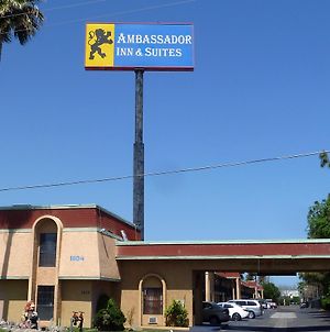Ambassador Inn Fresno Exterior photo