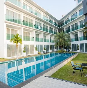 Cozy Resort Pattaya Exterior photo