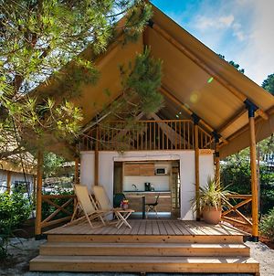 Hotel Arena One 99 Glamping Pula Exterior photo