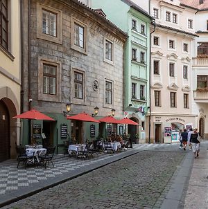 Hotel At The Black Star -Charming Romantic Suites And Apartments Prag Exterior photo