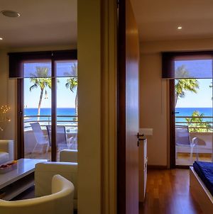 Les Palmiers Luxury Suites Larnaka Exterior photo