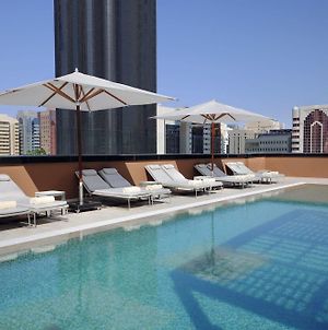Hotel Courtyard By Marriott World Trade Center, Abu Dhabi Exterior photo