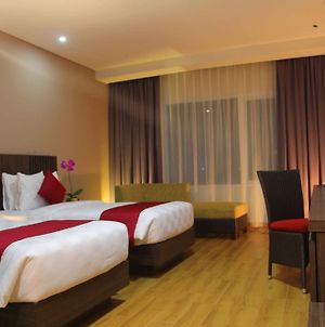 Merapi Merbabu Hotels Bekasi Exterior photo