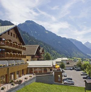 Berg-Spa&Hotel Zamangspitze Sankt Gallenkirch Exterior photo