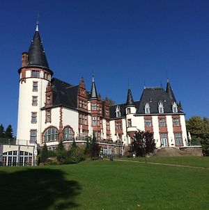 Seehotel Schloss Klink Exterior photo