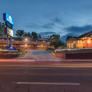 Canadas Best Value Inn Chinook Station YYC Exterior photo