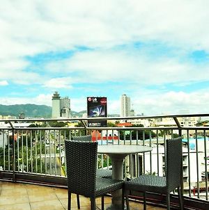 GV Tower Hotel Cebu Stadt Exterior photo