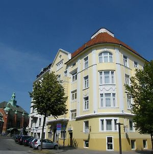 H+ Hotel Lübeck Exterior photo