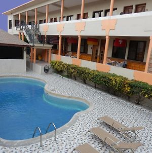 Hotel Garant&Suites Boca Chica Exterior photo