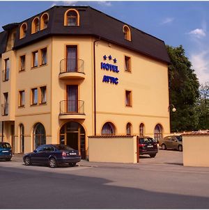 Attic Hotel Prag Exterior photo