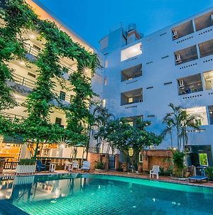Hotel Sutus Court 3 Pattaya Exterior photo