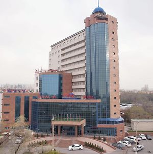 Grand Aiser Hotel Almaty Exterior photo