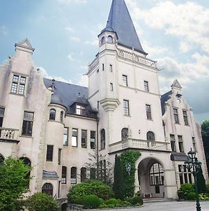 Hotel Schloss Tremsbuttel Exterior photo