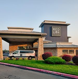 Red Lion Inn & Suites Boise Airport Exterior photo