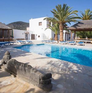 Villa Daniel Is In A Great Location Just 5 Mins By Taxi Into Playa Den Bossa Ibiza-Stadt Exterior photo