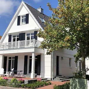 Kleine Charlotte - Traumwohnung mit Terrasse für 4 Personen Wangerooge Island Exterior photo