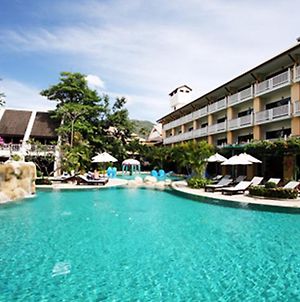 Thara Patong Beach Resort & Spa Exterior photo