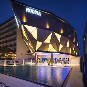 Rodina Beach Hotel Pattaya Exterior photo