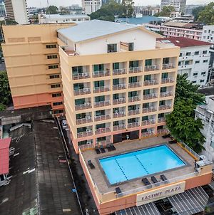 Eastiny Plaza Hotel Pattaya Exterior photo