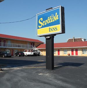 Scottish Inn & Suites Falls Way Niagara-Fälle Exterior photo