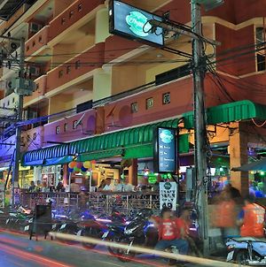 Harrys Hotel Bar&Restaurant Pattaya Exterior photo