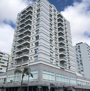 Aparthotel Punta del Este Lux Tower Exterior photo
