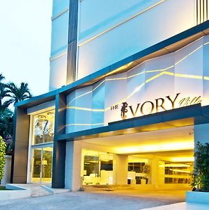 The Ivory Villa Pattaya Exterior photo