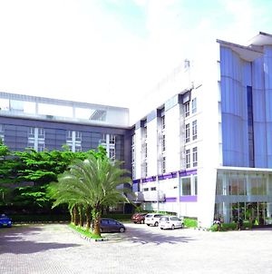 Hotel Yasmin Karawaci Tangerang Exterior photo