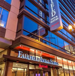 Fairfield Inn And Suites Chicago Downtown-River North Exterior photo