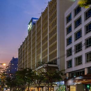 Hotel The Tawana Bangkok Exterior photo
