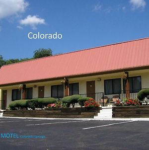 Mecca Motel Colorado Springs Exterior photo