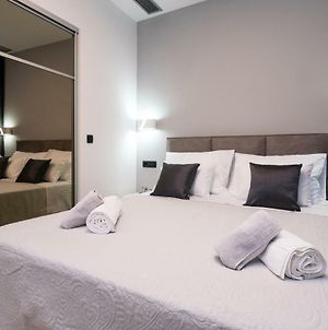 Sky & Sun Luxury Rooms With Private Parking In The Garage - Ae1098 Zadar Exterior photo