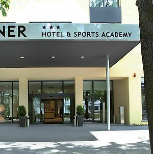 Lindner Hotel&Sports Academy Frankfurt am Main Exterior photo