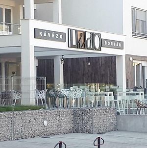 Ferienwohnung Lido Riviera Apartman Balatonlelle Exterior photo