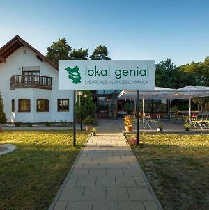 Lokal Genial Pension&Restaurant Beelitz Exterior photo